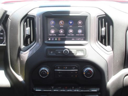 Used 2022 Chevrolet Silverado 2500 Custom w/ Custom Convenience Package AWD/4WD image 15