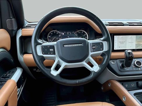 Used 2023 Land Rover Defender 110 SE AWD/4WD image 5