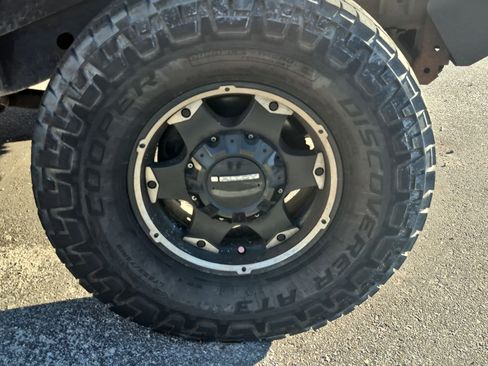 Used 2011 Jeep Wrangler Unlimited Sport image 5