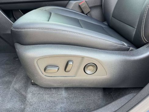 Used 2026 Chevrolet Traverse LT w/ Driver Confidence Package FWD image 21