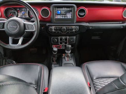 Used 2021 Jeep Gladiator Rubicon w/ Cold Weather Group AWD/4WD image 15