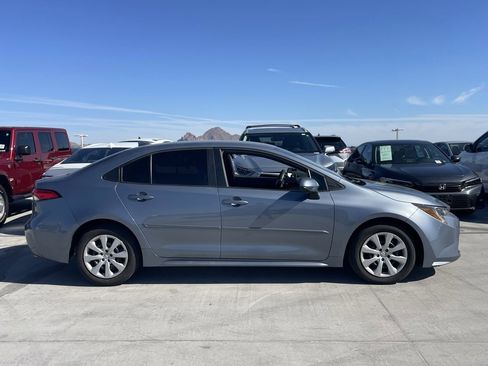 Used 2024 Toyota Corolla LE image 3