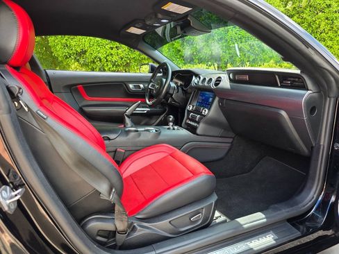 Used 2019 Ford Mustang GT Premium w/ GT Performance Package RWD image 33