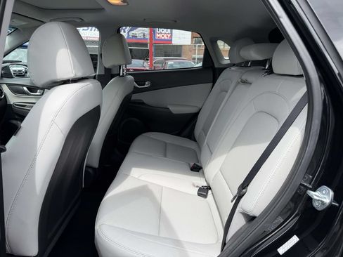 Certified 2023 Hyundai Kona Limited AWD/4WD image 13