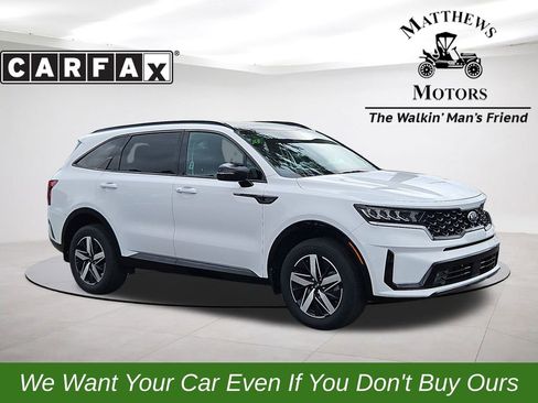 Used 2021 Kia Sorento EX w/ Panoramic Sunroof Package image 1