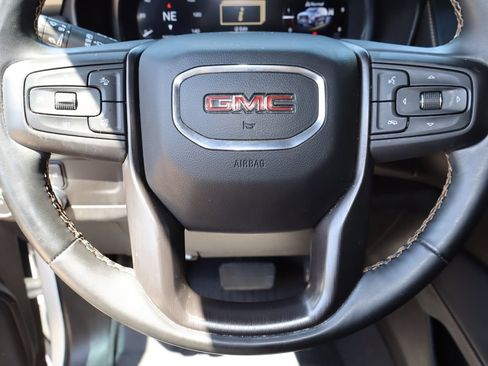 Used 2023 GMC Yukon XL AT4 w/ Technology Package AWD/4WD image 13