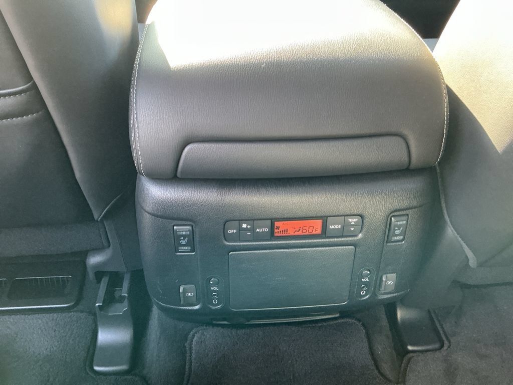 Used 2020 Nissan Armada Platinum w/ Captain's Chairs Package AWD/4WD image 30