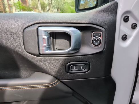 Used 2024 Jeep Wrangler Unlimited Sahara w/ Safety Group AWD/4WD image 17