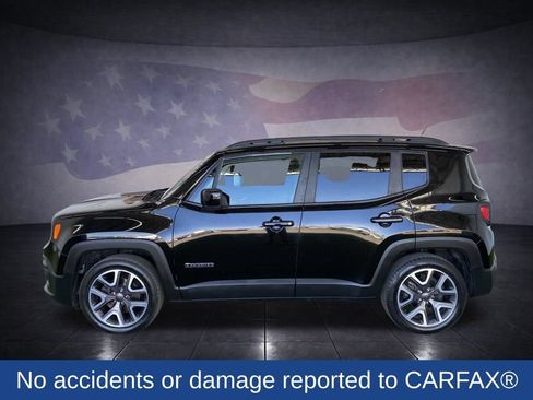 Used 2017 Jeep Renegade Latitude FWD image 2