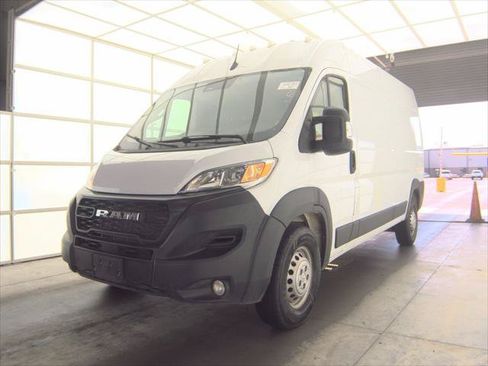 Used 2025 RAM ProMaster 2500 w/ Convenience Group FWD image 19