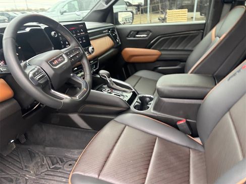 Used 2023 GMC Canyon AT4 w/ AT4 Premium Package image 10