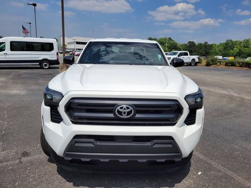 Used 2024 Toyota Tacoma SR AWD/4WD image 8