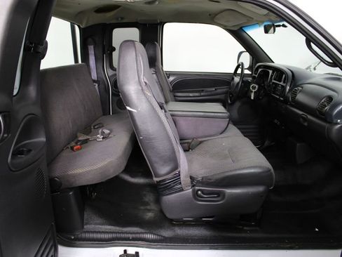 Used 2001 Dodge Ram 1500 Truck ST image 21