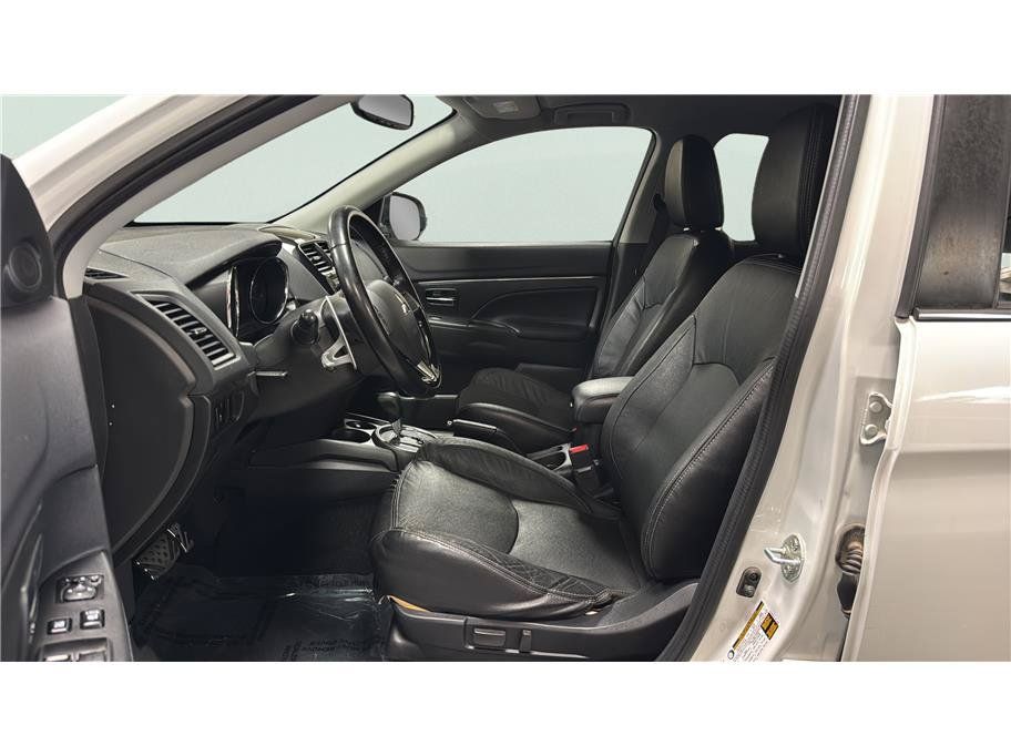 Used 2016 Mitsubishi Outlander Sport SEL FWD image 16