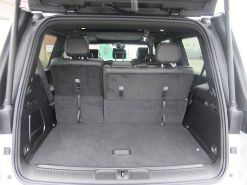 Used 2024 Jeep Wagoneer 4WD w/ Premium Group I image 7