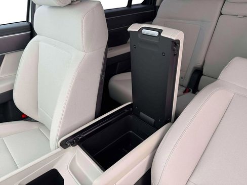 New 2026 Hyundai Santa Fe SE image 19