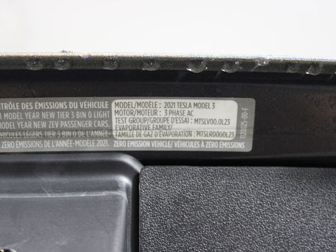 Used 2021 Tesla Model 3 Performance image 35