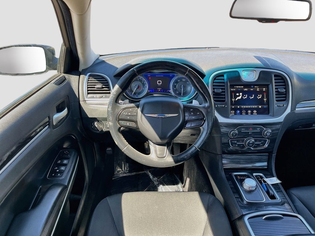Used 2022 Chrysler 300 Touring w/ Sport Appearance Package RWD image 20