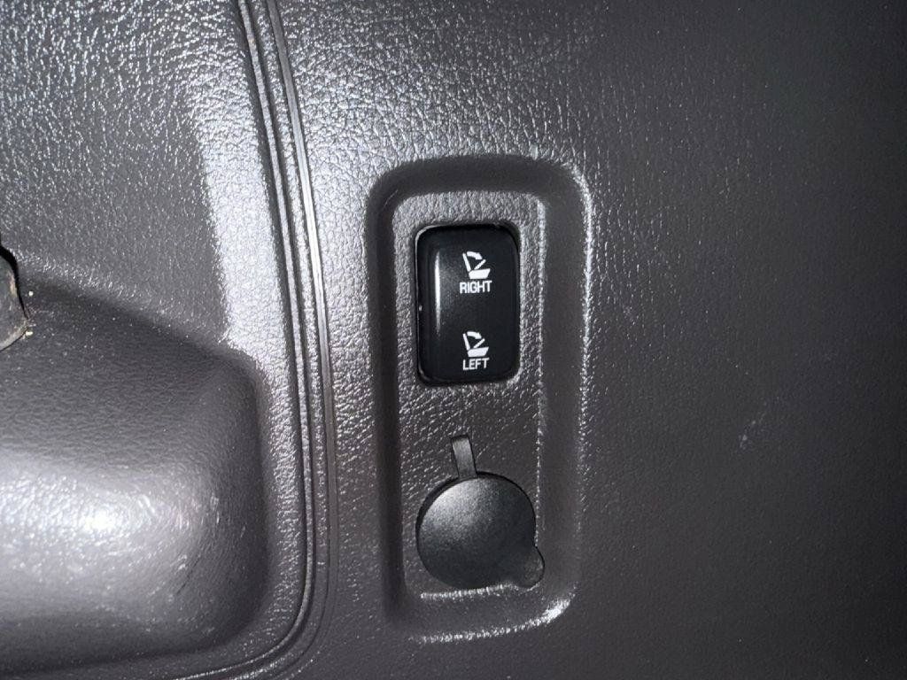 Used 2014 Ford Edge Limited w/ Equipment Group 301A AWD/4WD image 29