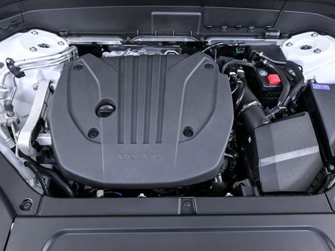 New 2026 Volvo XC90 B5 Ultra image 35