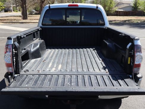 Used 2012 Toyota Tacoma 4x4 Access Cab V6 w/ TRD Off-Road Pkg image 14