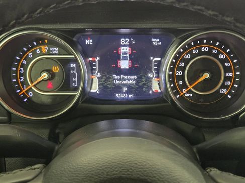Used 2022 Jeep Gladiator Sport AWD/4WD image 16