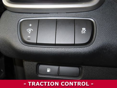 Used 2018 Kia Sorento LX image 21