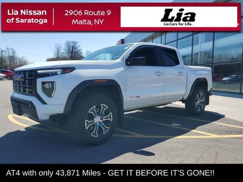Used 2024 GMC Canyon AT4 image 1