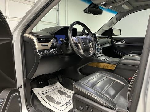 Used 2017 GMC Yukon XL Denali w/ Open Road Package AWD/4WD image 20