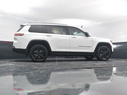 New 2025 Jeep Grand Cherokee L Limited w/ Black Appearance Package image 38