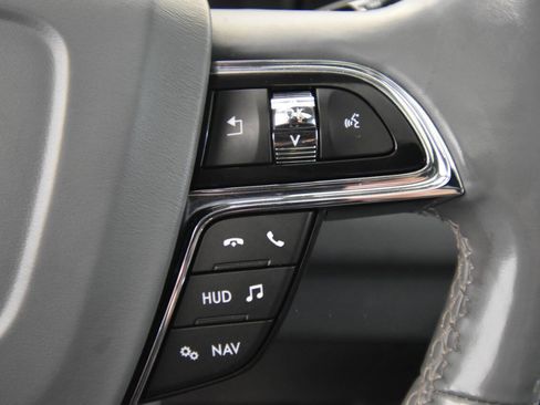 Used 2018 Lincoln Navigator Reserve w/ Technology Package image 31