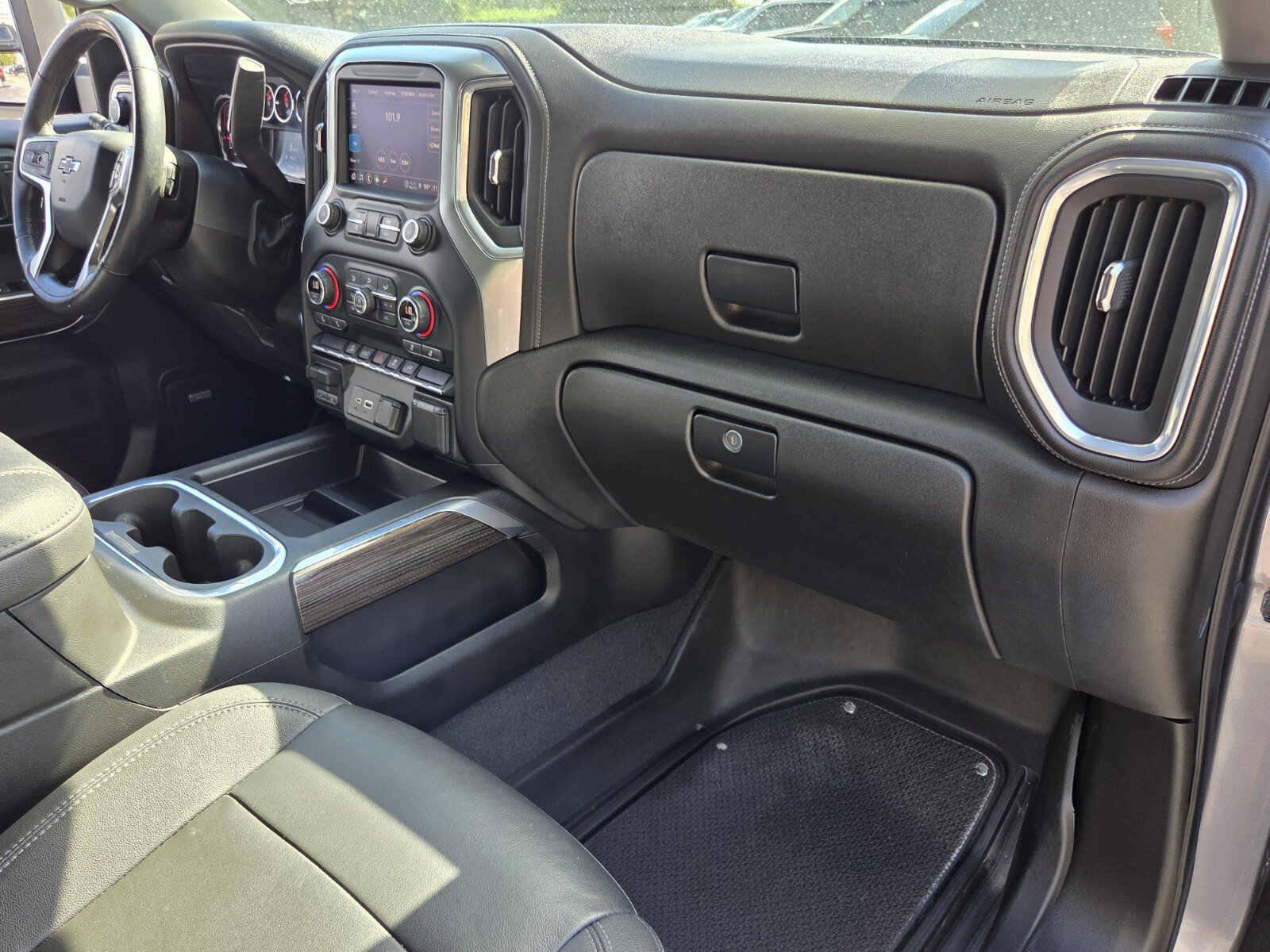 Used 2021 Chevrolet Silverado 1500 LT Trail Boss w/ Convenience Package II AWD/4WD image 16