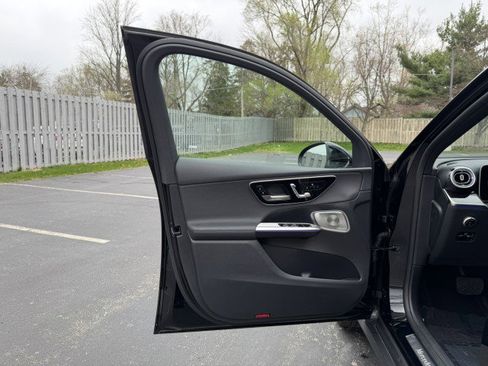 Used 2026 Mercedes-Benz GLC 300 4MATIC image 21