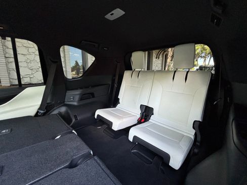 Used 2022 Lexus LX 600 4WD w/ Accessory Package (Z1) image 23