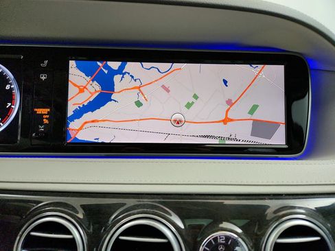 Used 2016 Mercedes-Benz S 550 Sedan image 21