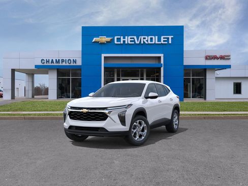 New 2026 Chevrolet Trax LS image 8