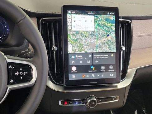 New 2026 Volvo XC90 B5 Plus w/ Protection Package Premier image 15