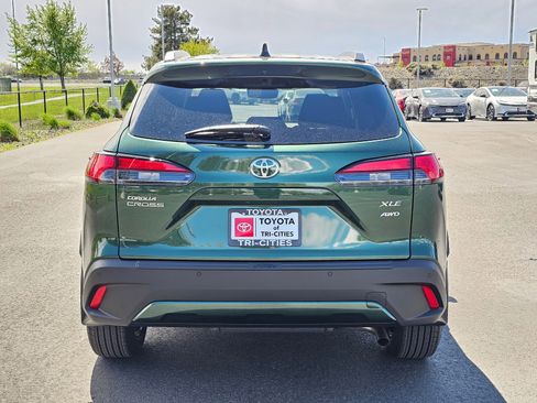 New 2026 Toyota Corolla Cross XLE AWD/4WD image 4