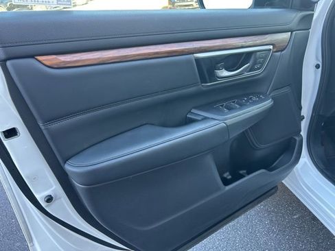 Used 2022 Honda CR-V Touring image 13