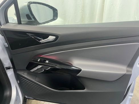 Certified 2022 Volkswagen ID.4 Pro image 11