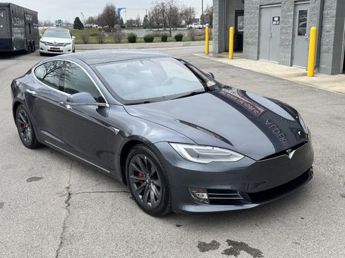 Used 2019 Tesla Model S Performance image 51