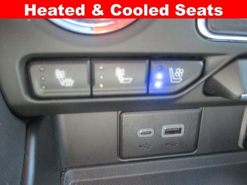 Used 2023 GMC Yukon SLT w/ Max Trailering Package image 19