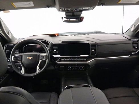 Used 2024 Chevrolet Silverado 2500 LTZ w/ LTZ Convenience Package image 20