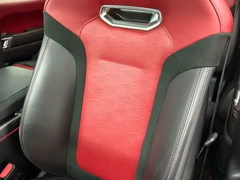 Used 2021 Land Rover Range Rover Sport SVR image 17