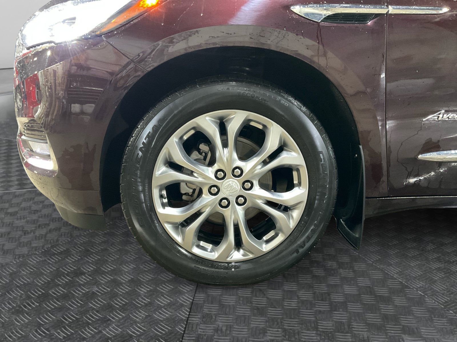 Used 2020 Buick Enclave Avenir w/ Avenir Technology Package AWD/4WD image 16