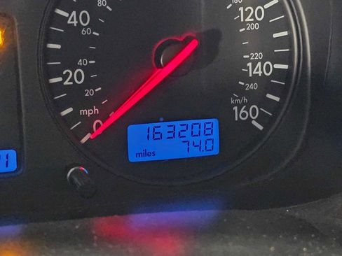 Used 2003 Volkswagen Eurovan MV image 24