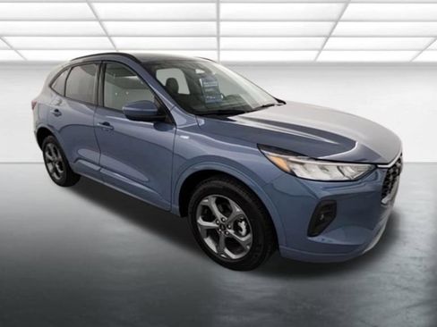 Certified 2023 Ford Escape ST-Line Select w/ Tech Pack #1 AWD/4WD image 9