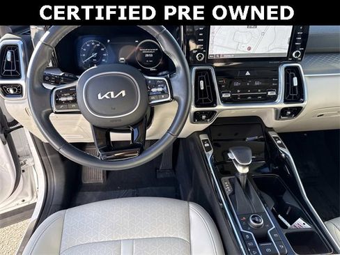 Certified 2023 Kia Sorento SX image 18