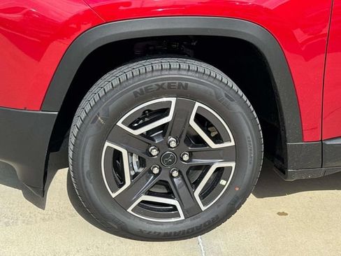 New 2026 Jeep Cherokee Laredo AWD/4WD image 4