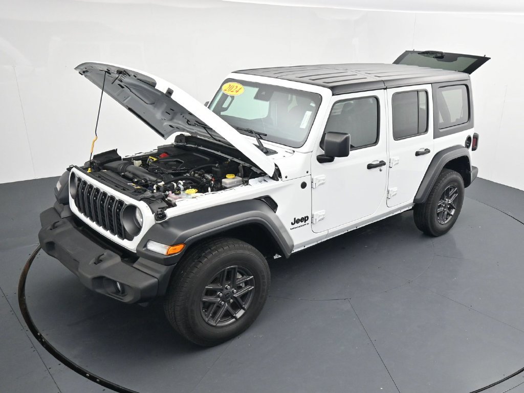 Used 2024 Jeep Wrangler Unlimited Sport AWD/4WD image 41